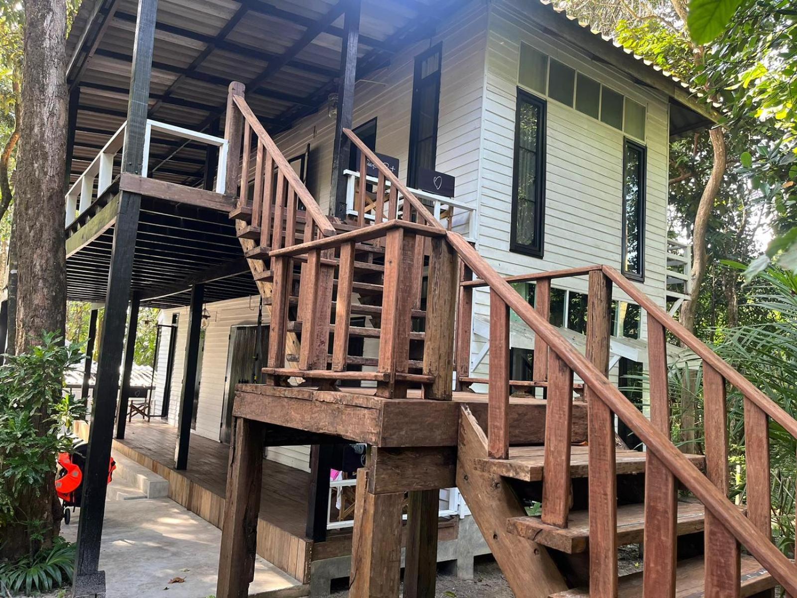 Barefoot Project Formerly Baan Klong Kleng Koh Phayam Bagian luar foto